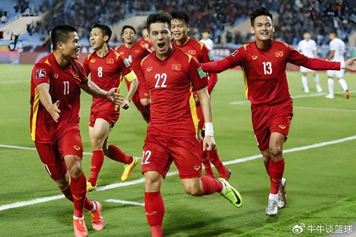 华体会网站-成都蓉城首次从海牛队引援,俱乐部就捡到宝,能力获赞比卡隆强|深圳新鹏城|席尔瓦|中超|青岛海牛|周定洋_新浪新闻